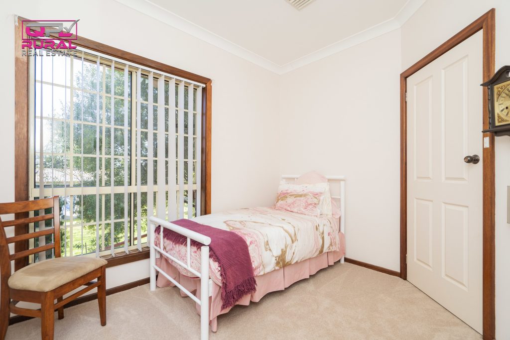 138 Polaris Street, Temora NSW 2666 - photo 13