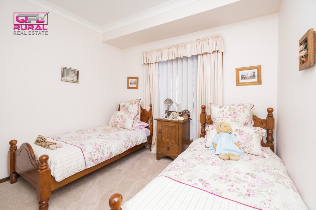 138 Polaris Street, Temora NSW 2666 - photo 14