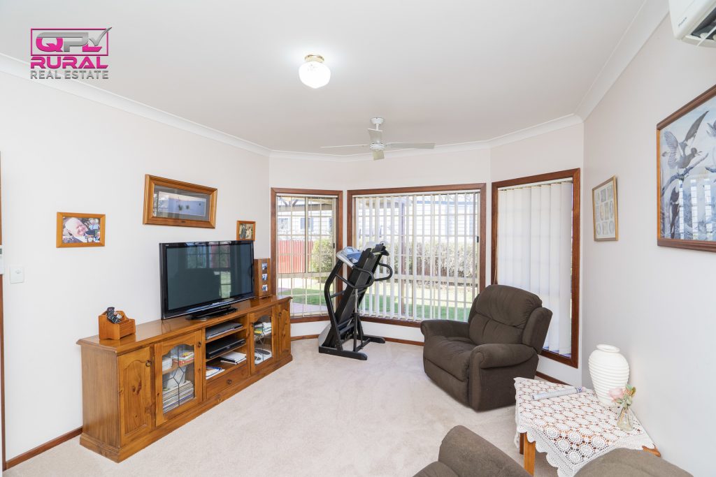 138 Polaris Street, Temora NSW 2666 - photo 6