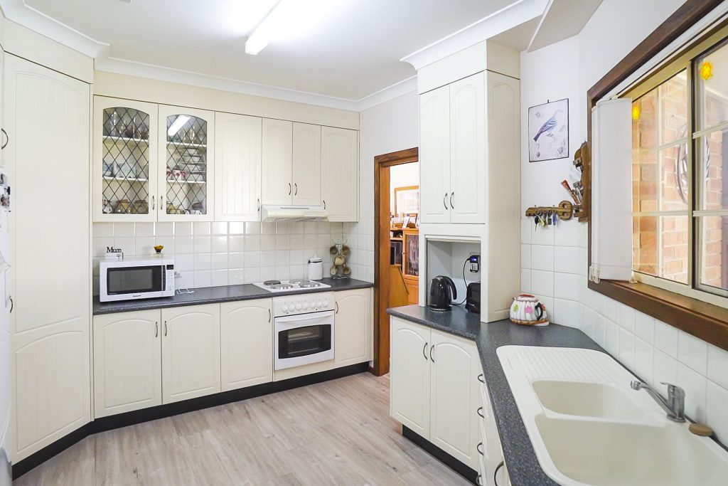 138 Polaris Street, Temora NSW 2666 - photo 7