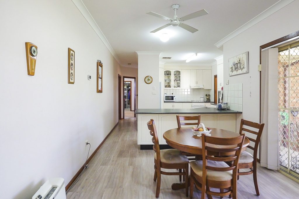 138 Polaris Street, Temora NSW 2666 - photo 8