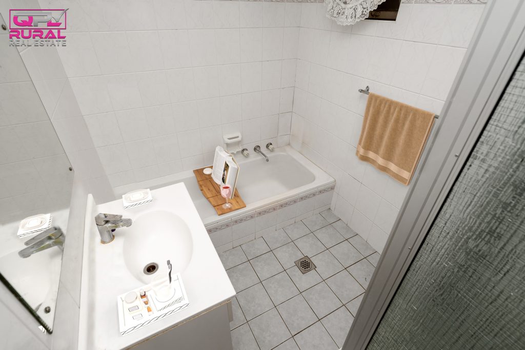 58 Currawang Avenue, Leeton NSW 2705 - photo 6