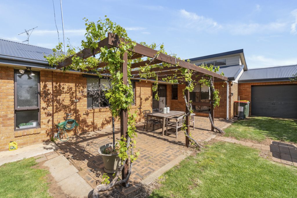 17 Roma Avenue, Leeton NSW 2705 - photo 18