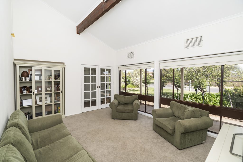 17 Roma Avenue, Leeton NSW 2705 - photo 4