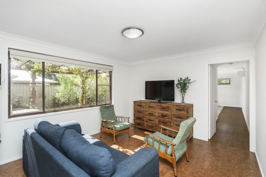 17 Roma Avenue, Leeton NSW 2705 - photo 5