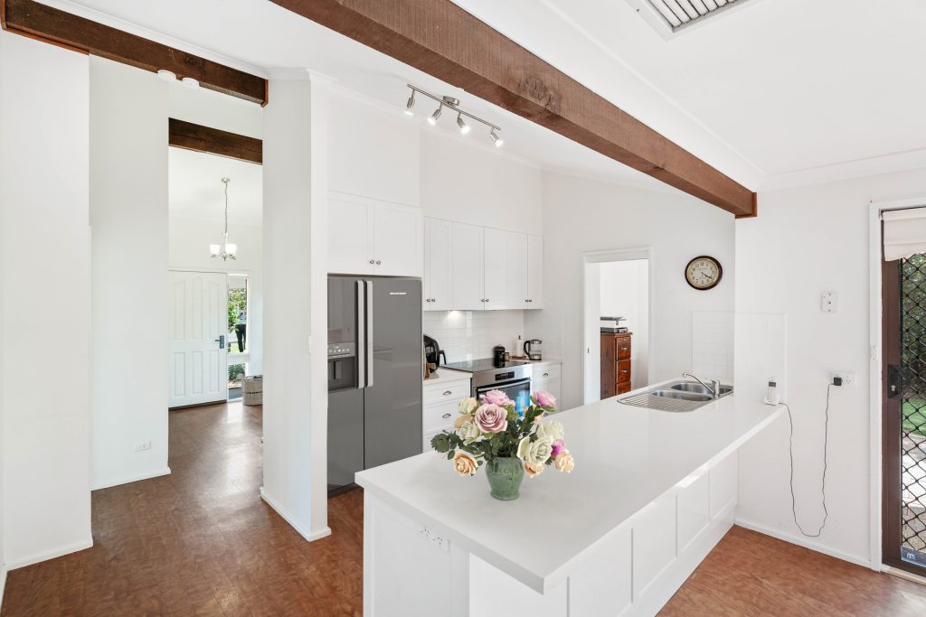 17 Roma Avenue, Leeton NSW 2705 - photo 6