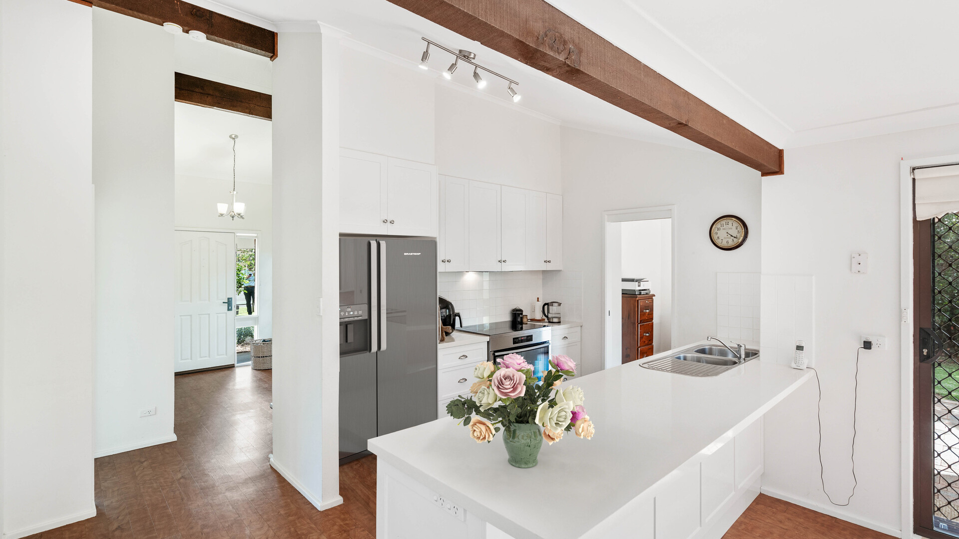 17 Roma Avenue, Leeton NSW 2705 - photo 6