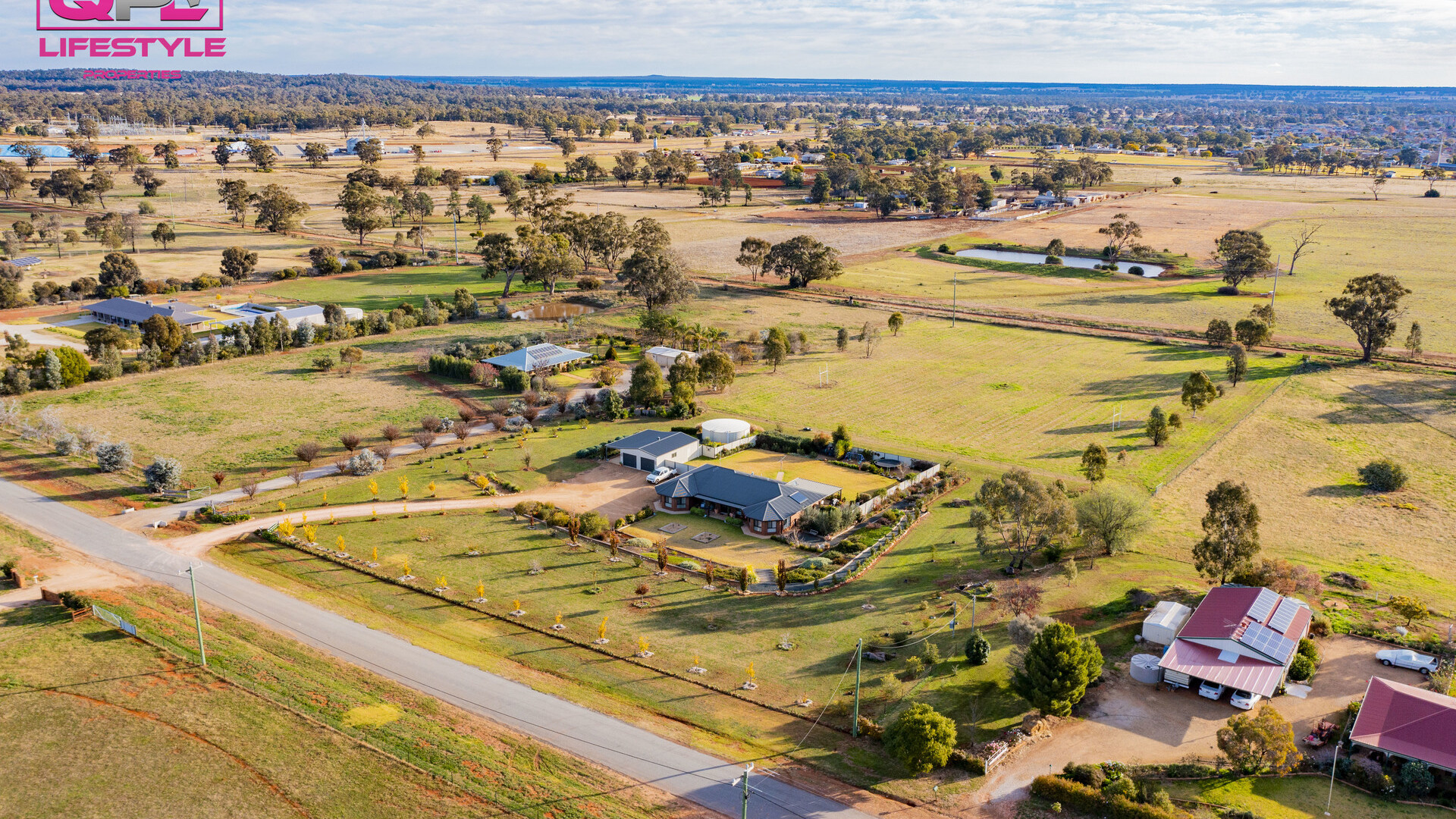 6 Rosella Street, Temora NSW 2666 - photo 2