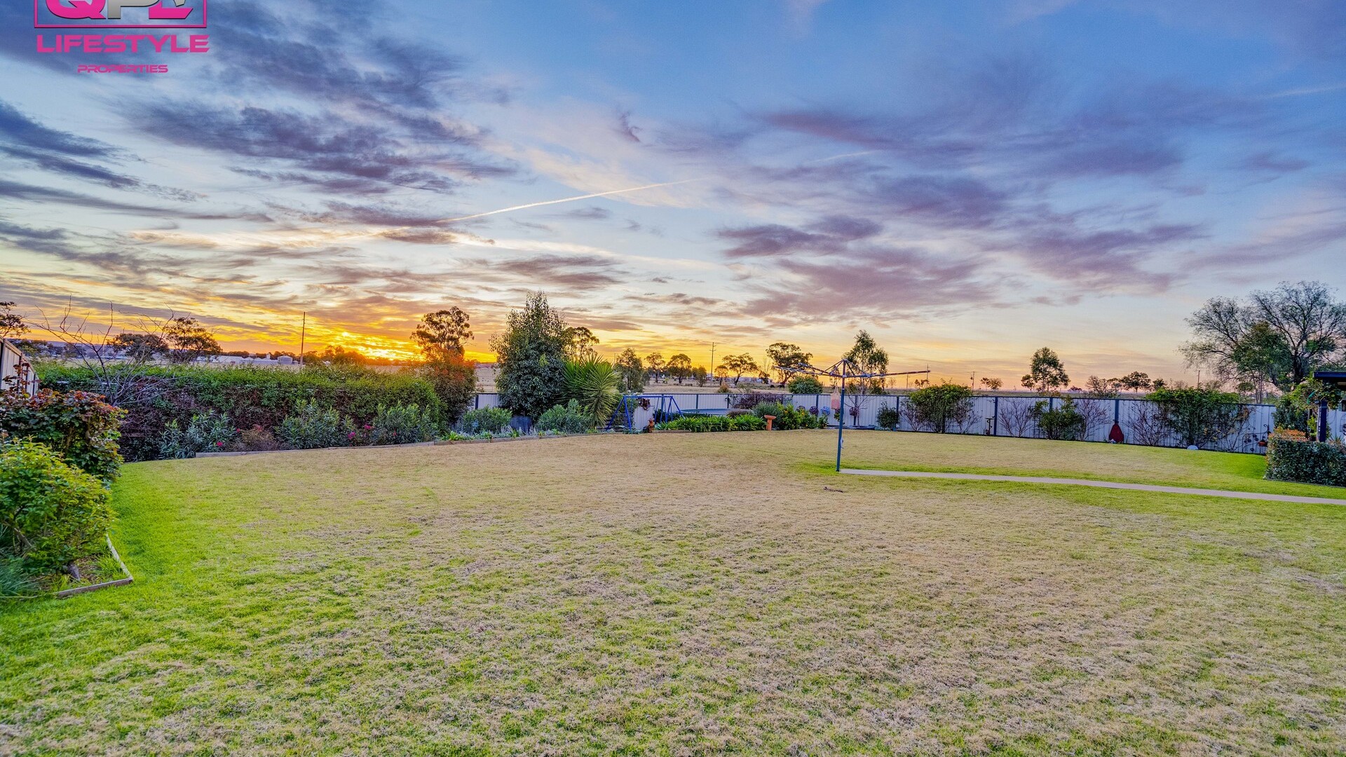 6 Rosella Street, Temora NSW 2666 - photo 13