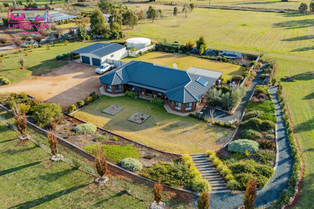 6 Rosella Street, Temora NSW 2666 - photo 18