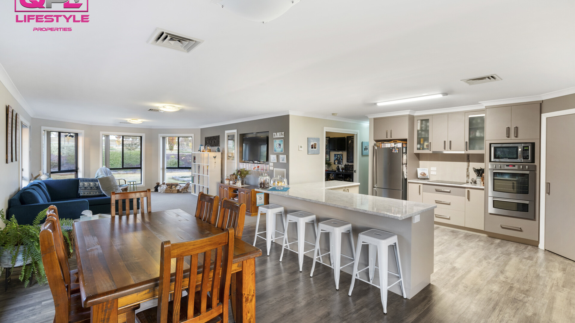 6 Rosella Street, Temora NSW 2666 - photo 5