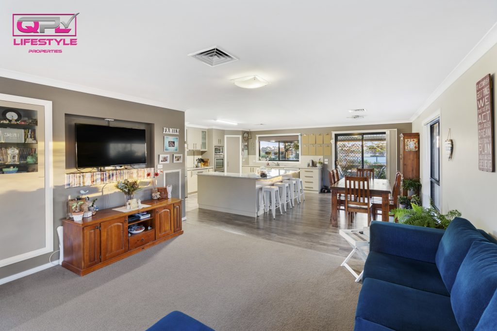 6 Rosella Street, Temora NSW 2666 - photo 6