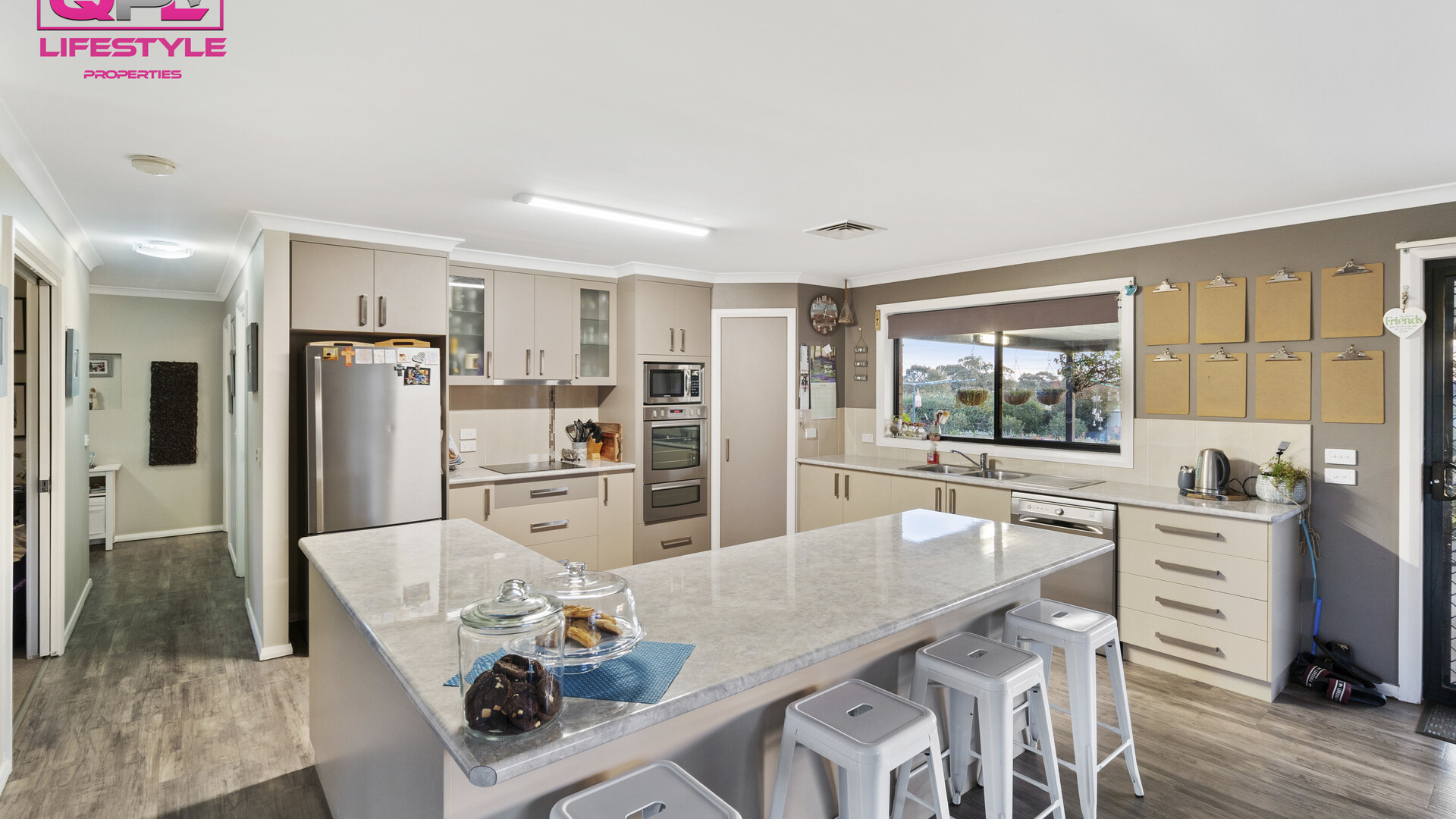 6 Rosella Street, Temora NSW 2666 - photo 7