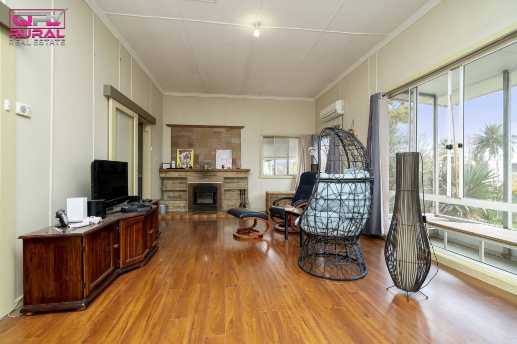 157 Palm Avenue, Leeton NSW 2705 - photo 3