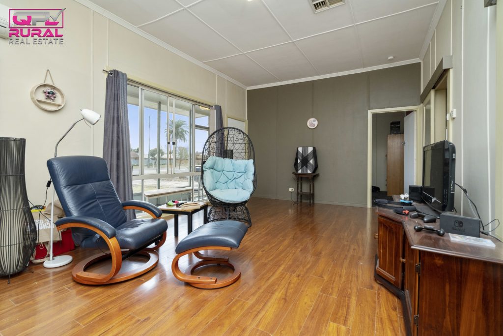 157 Palm Avenue, Leeton NSW 2705 - photo 4