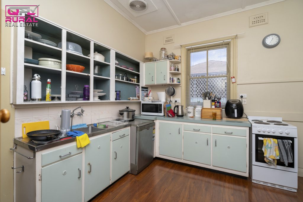 157 Palm Avenue, Leeton NSW 2705 - photo 5