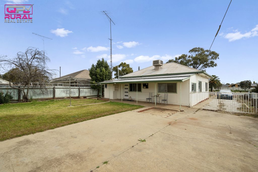 157 Palm Avenue, Leeton NSW 2705 - photo 9
