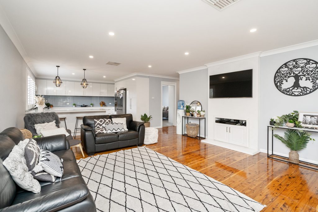 26 Melbourne Street, Narrandera NSW 2700 - photo 3
