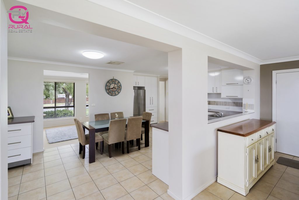 59 Parkes Street, Temora NSW 2666 - photo 12