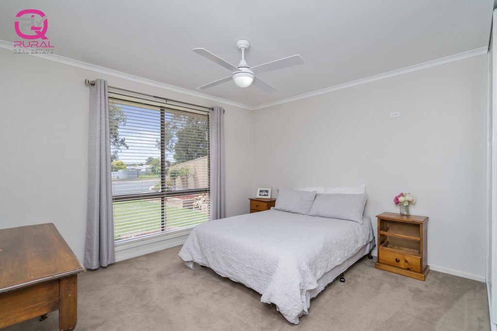 59 Parkes Street, Temora NSW 2666 - photo 13