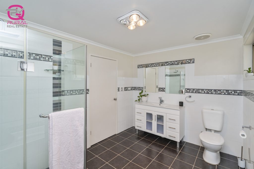 59 Parkes Street, Temora NSW 2666 - photo 17