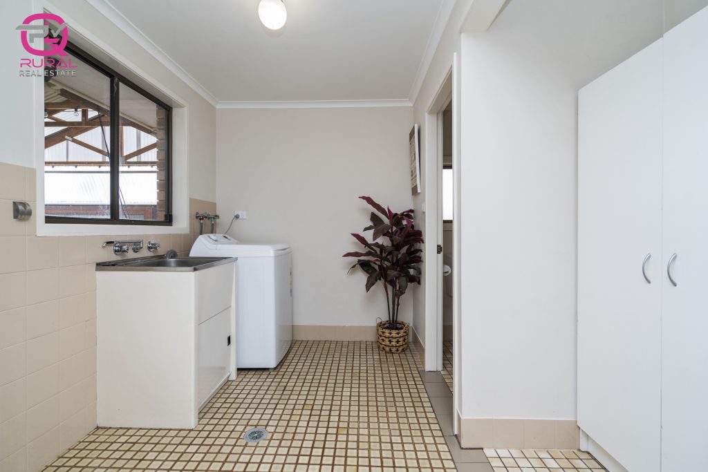 59 Parkes Street, Temora NSW 2666 - photo 18