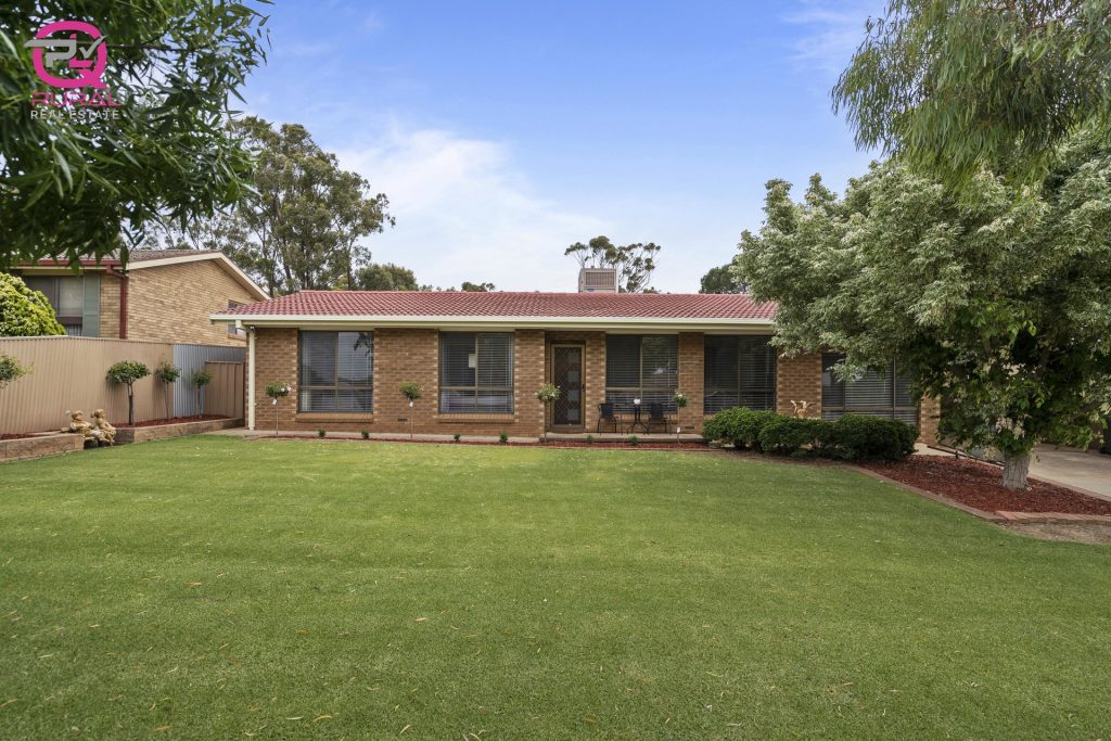 59 Parkes Street, Temora NSW 2666 - photo 4