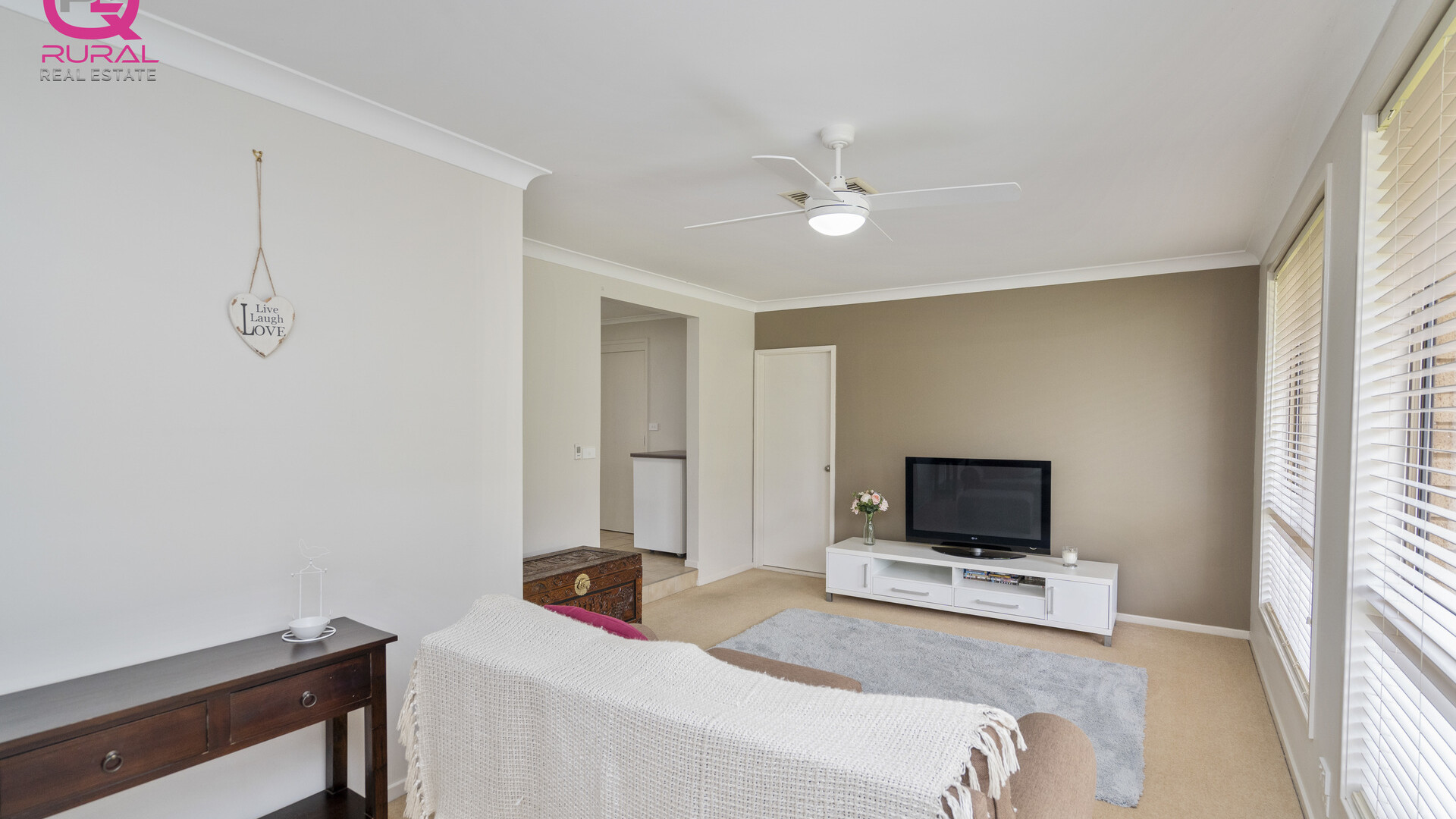 59 Parkes Street, Temora NSW 2666 - photo 6