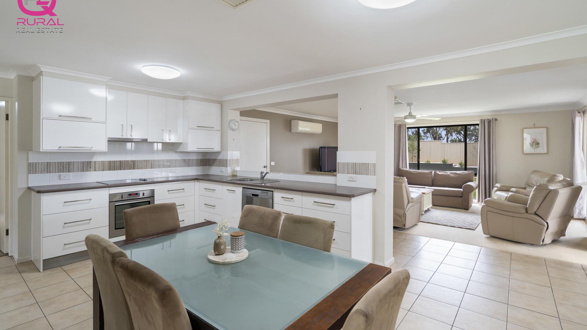 59 Parkes Street, Temora NSW 2666 - photo 8