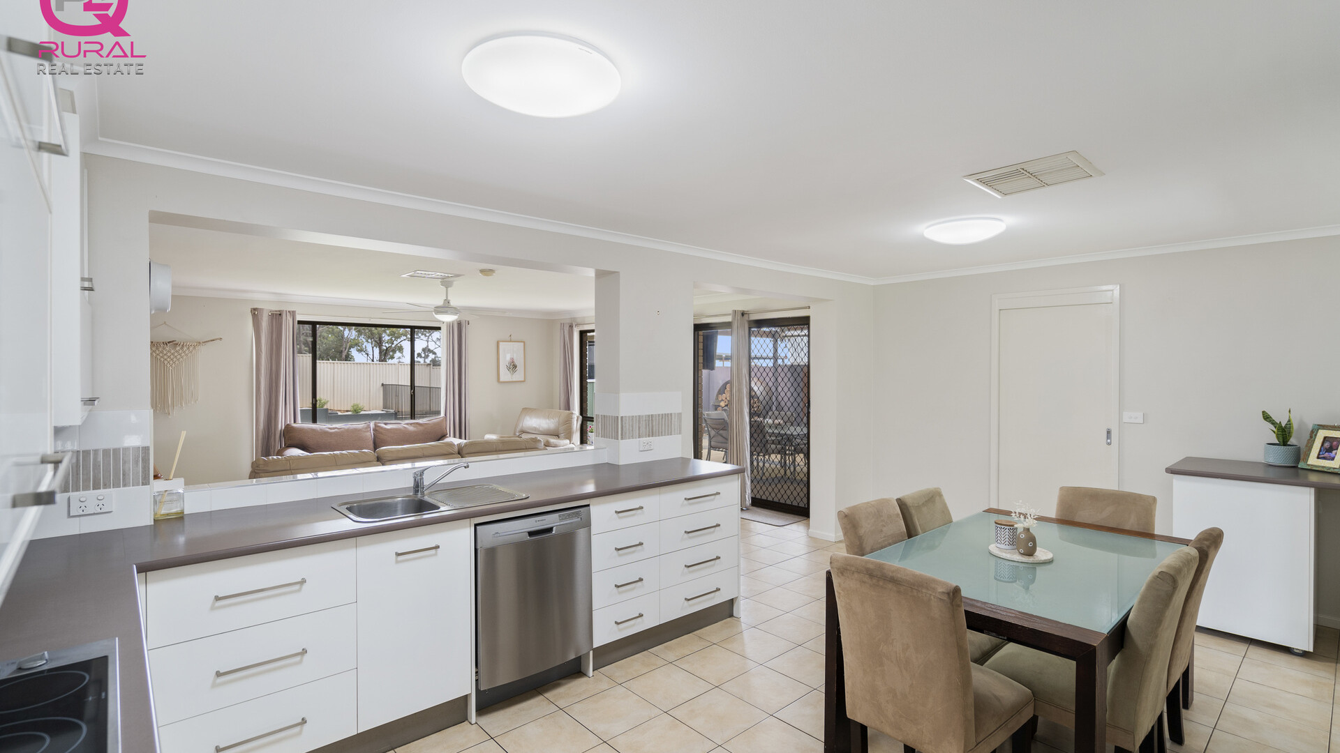 59 Parkes Street, Temora NSW 2666 - photo 9