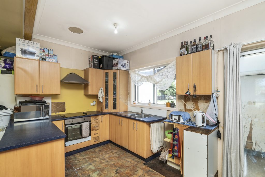 103 Bolton Street, Narrandera NSW 2700 - photo 3