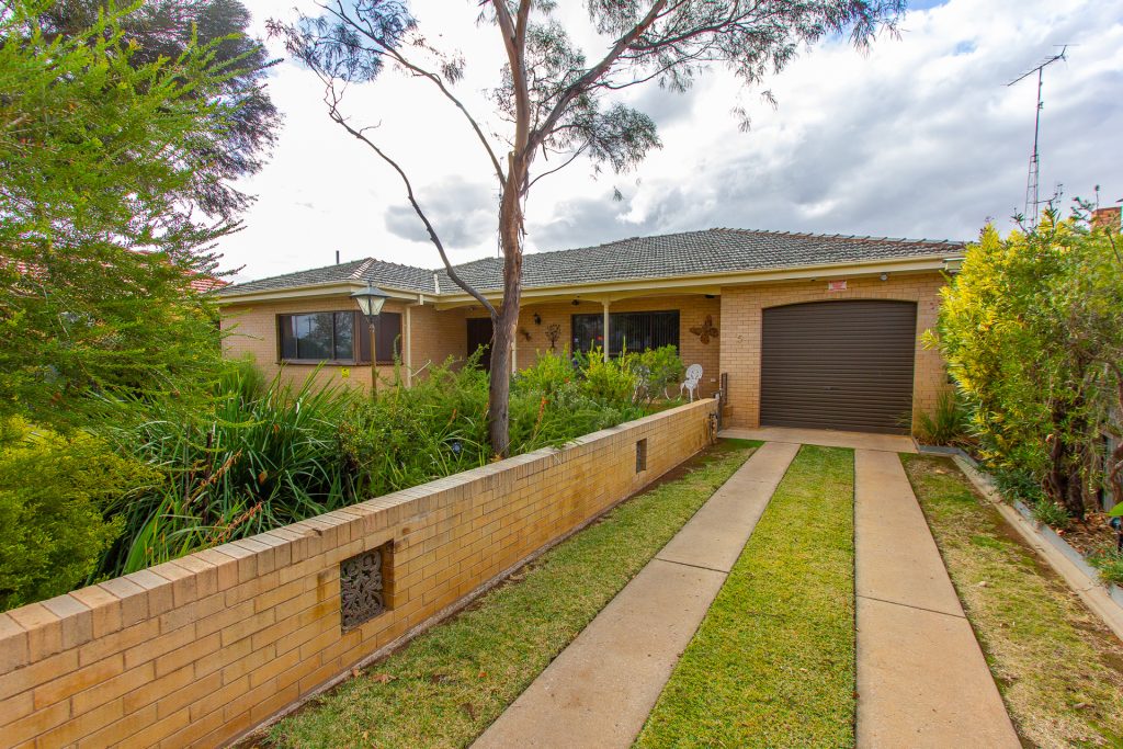 5 Audley Street, Narrandera NSW 2700 - McGrath Riverina