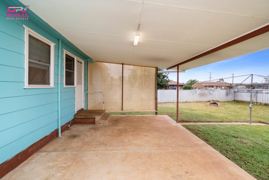 105 Tonkin Street, Temora NSW 2666 - photo 14