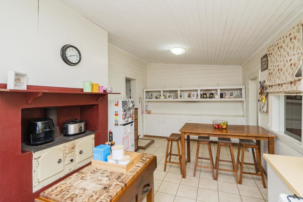 33 Dundas Street, Narrandera NSW 2700 - photo 5