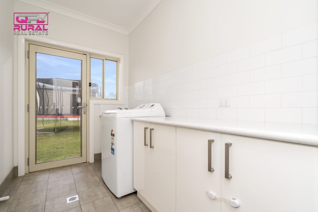 132 Vesper Street, Temora NSW 2666 - photo 13