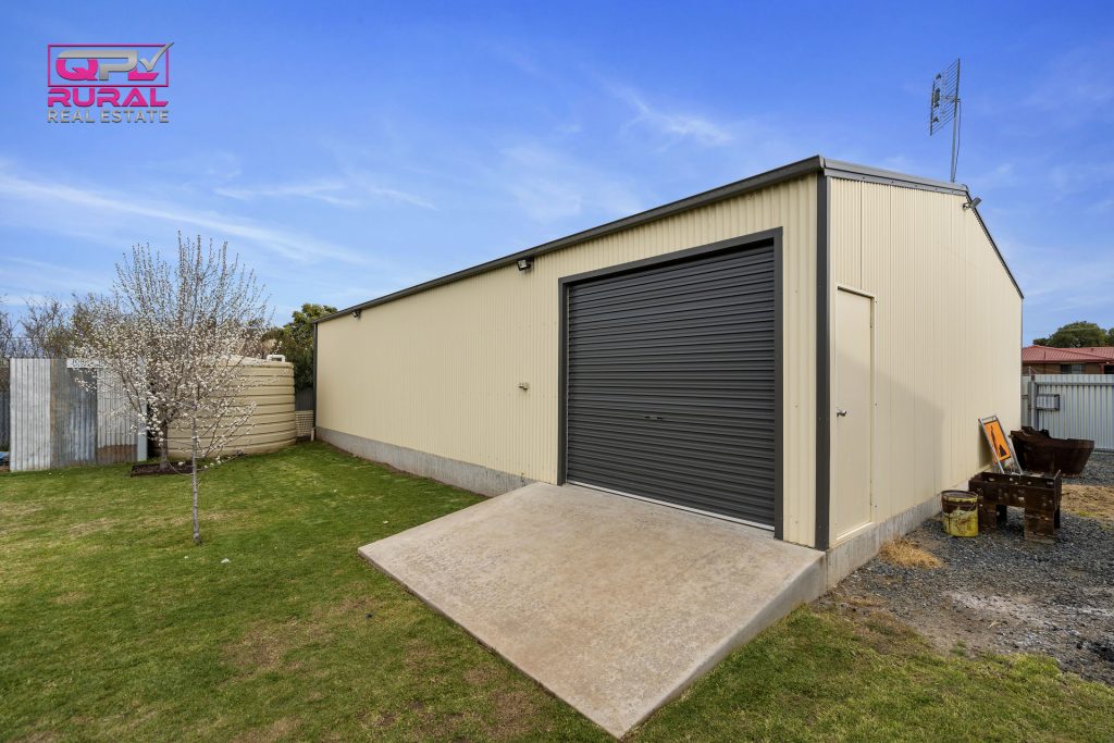 132 Vesper Street, Temora NSW 2666 - photo 3