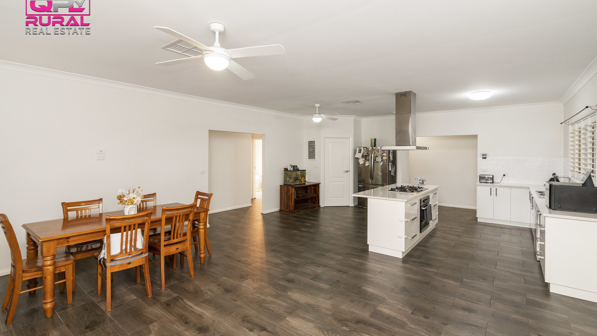 132 Vesper Street, Temora NSW 2666 - photo 4