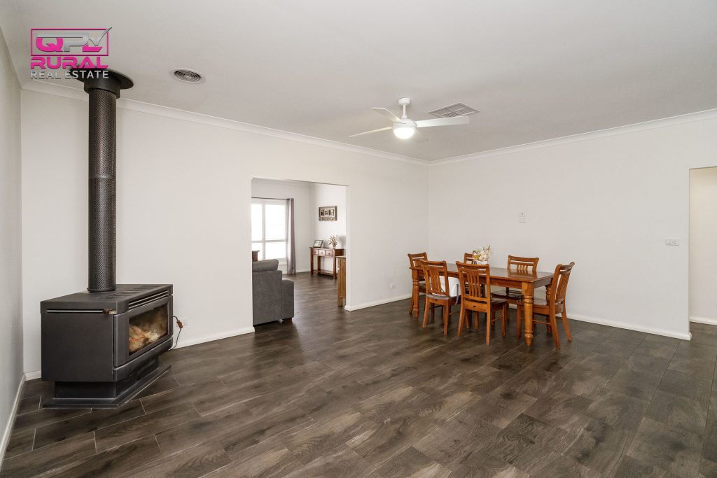 132 Vesper Street, Temora NSW 2666 - photo 5