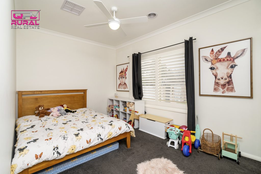 132 Vesper Street, Temora NSW 2666 - photo 8