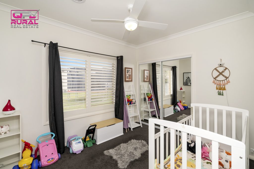132 Vesper Street, Temora NSW 2666 - photo 10