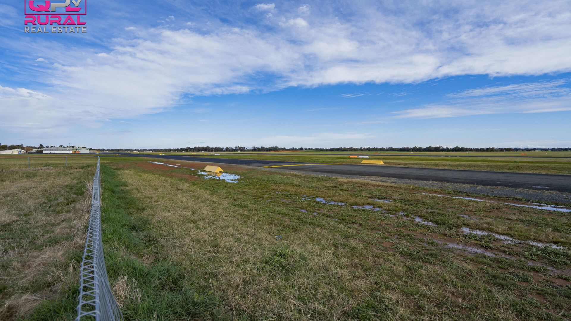 24 Spitfire Drive, Temora NSW 2666 - photo 5