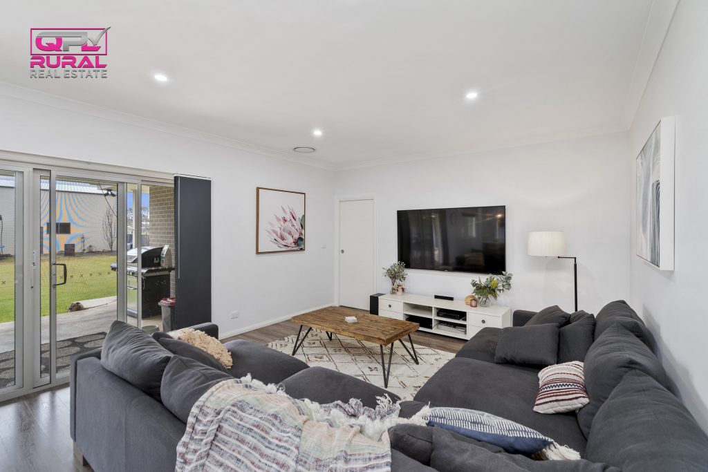 3A Evatt Street, Temora NSW 2666 - photo 12
