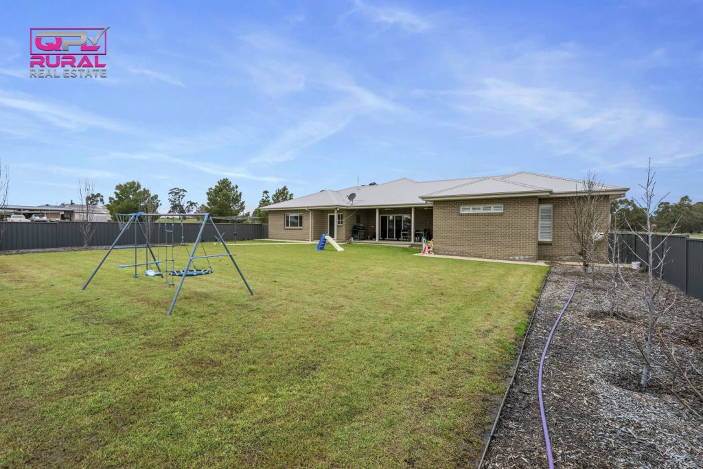 3A Evatt Street, Temora NSW 2666 - photo 24