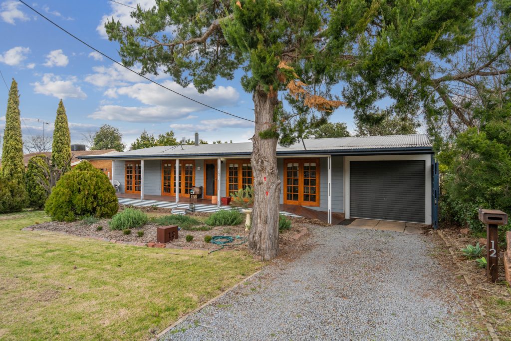 12 Broad Street, Narrandera NSW 2700 - McGrath Riverina