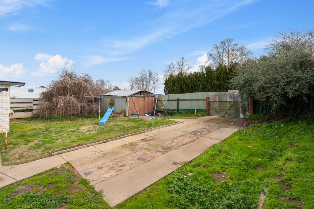 28 May Street, Narrandera NSW 2700 - photo 11
