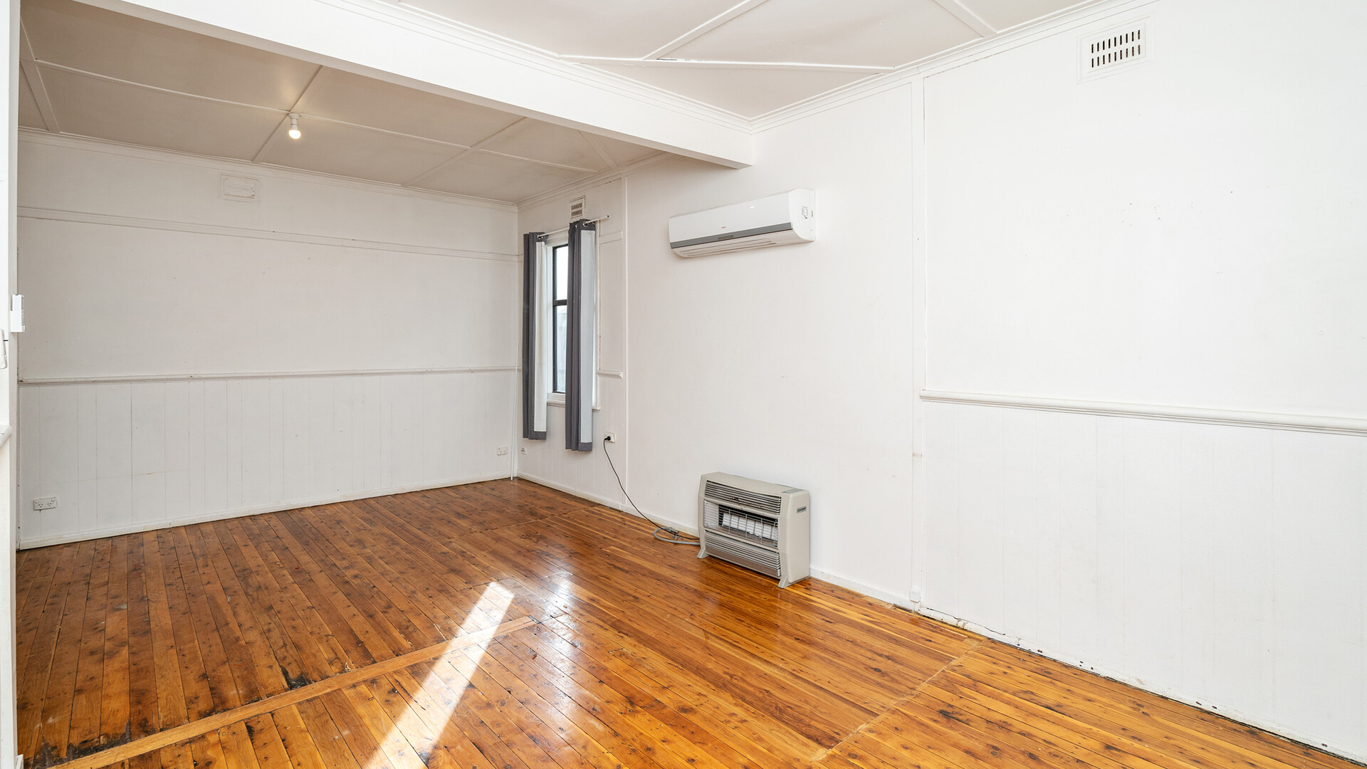 28 May Street, Narrandera NSW 2700 - photo 6