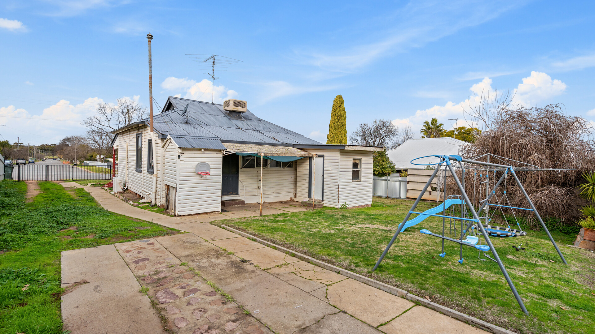 28 May Street, Narrandera NSW 2700 - photo 10
