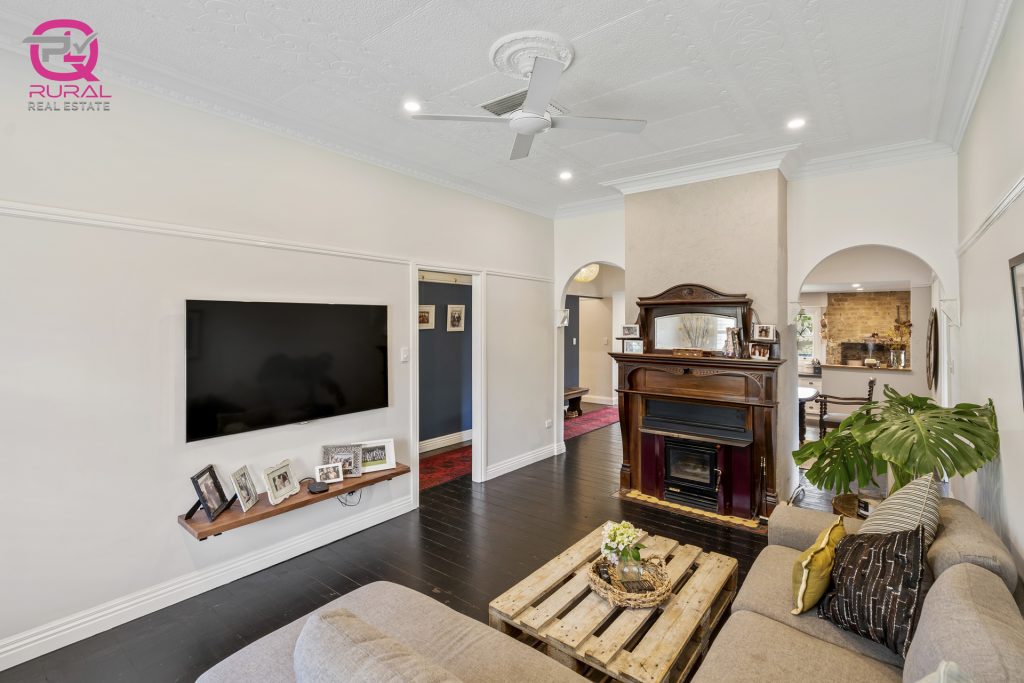 162 Victoria Street, Temora NSW 2666 - photo 6