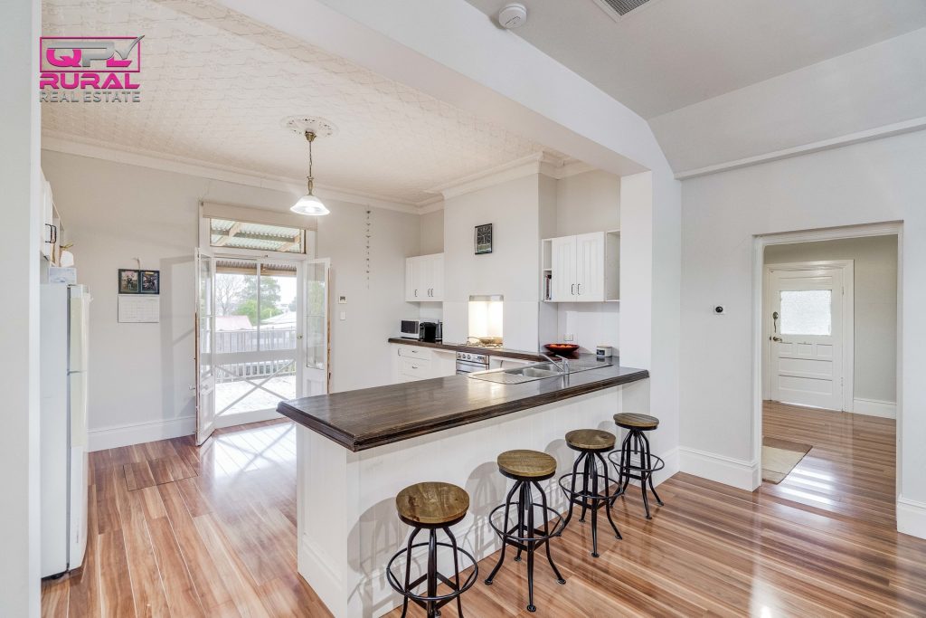 156 Anzac Street, Temora NSW 2666 - photo 7