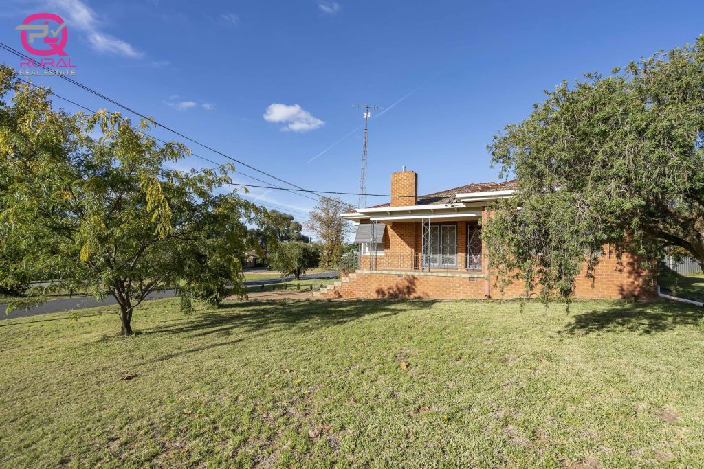 9 Roberts Street, Narrandera NSW 2700 - photo 18
